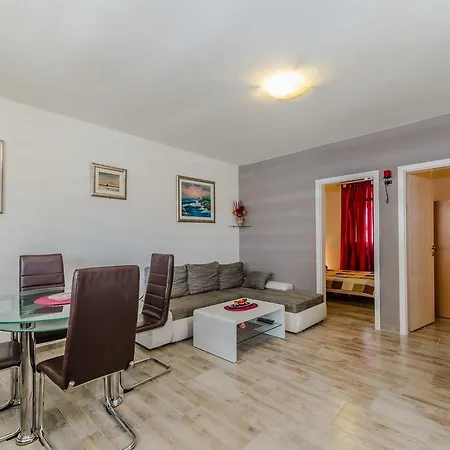 Apartment Jakovljevic *